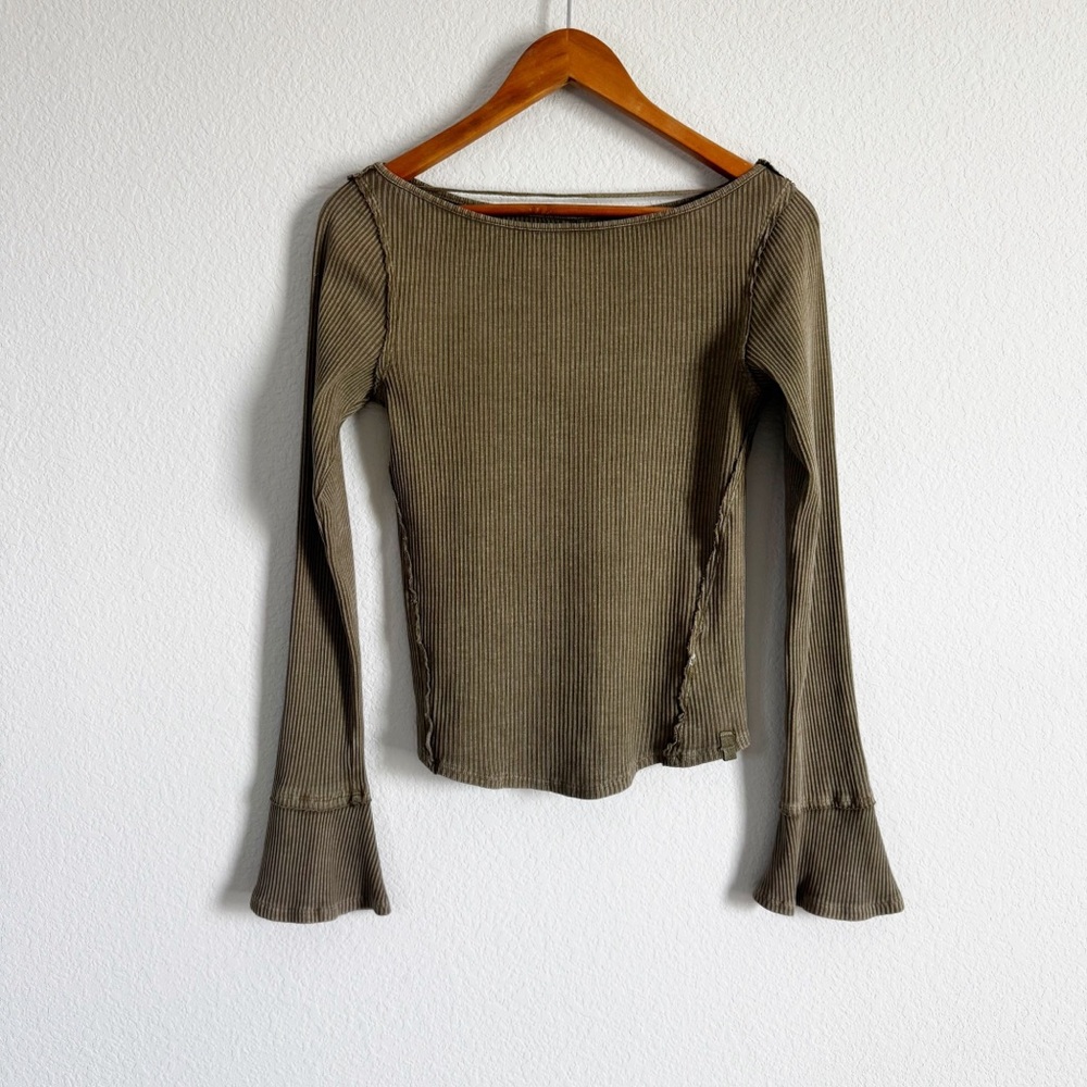 Free People Olive Green Soul Sister Ribbed Bell Sleeve Layering Tee Size Large
